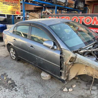 OPEL VECTRA C “ SAĞ ÖN KAPI “ HATASIZ