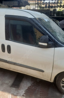 FİAT DOBLO 2015 SAĞ ÖN KAPI