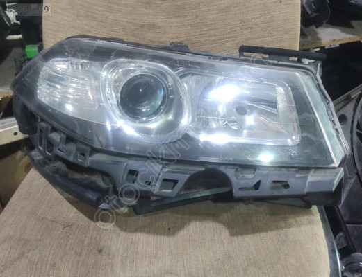 MEGAN 2 MERCEKLİ SOL FAR