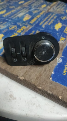 Çıkma Opel Corsa D Far Düğmeleri