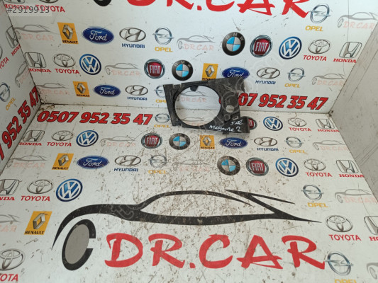 RENAULT MEGANE 2 SAĞ SİS FAR YUVASI ORİJİNAL ÇIKMA 8200752048
