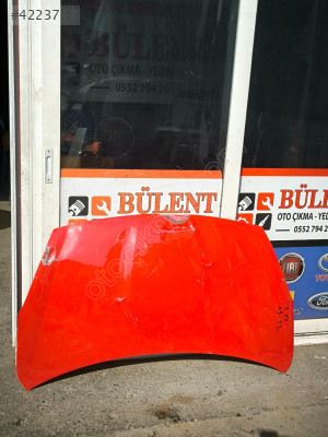 Hyundai i20 motor kaputu orijinal çıkma