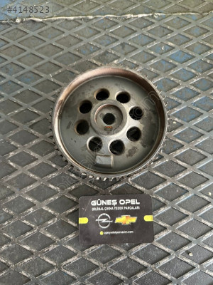 OPEL İNSİGNİA 2.0 DİZEL EKSANTRİK DİŞLİSİ KASNAĞI GM 55566013