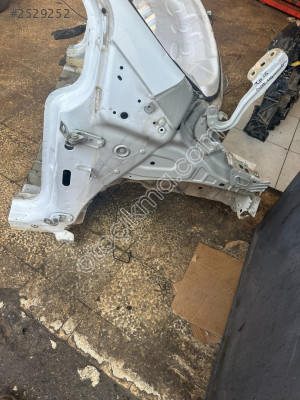 2018 FORD COURİER SAĞ KESME PODYE ŞASE