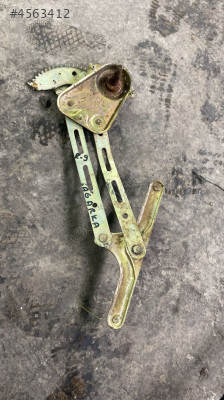 Renault 9 sağ arka cam kirikosu