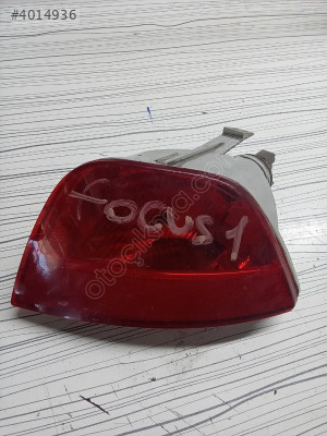 FORD Focus 1 Arka Sis Lambası XS4115501A