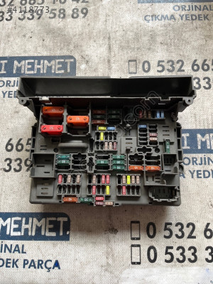 ÇIKMA BMW E87 9119445-06 911944506 SİGORTA KUTUSU