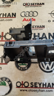 5WA941395 Golf 8 iç sigortalılık konfor beyni bağlantı braketi