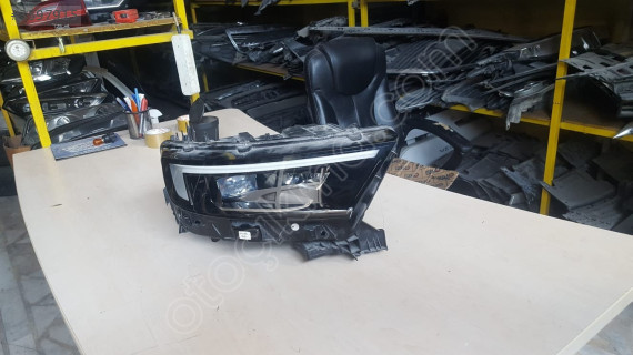 OPEL MOKKA B SAĞ FAR FUL LED MERCEKLİ ORJİNAL 9847939580