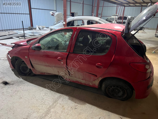 Peugeot 206 sağ arka kapı bütün parçaları mevcut