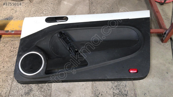 VOLKSWAGEN NEW BEETTLE SAĞ ÖN KAPI DÖŞEMESİ VE TÜM ÇIKMA