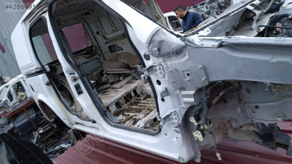 FORD CONNECT SAĞ MARŞPİYEL SACI ÇIKMA ORJİNAL