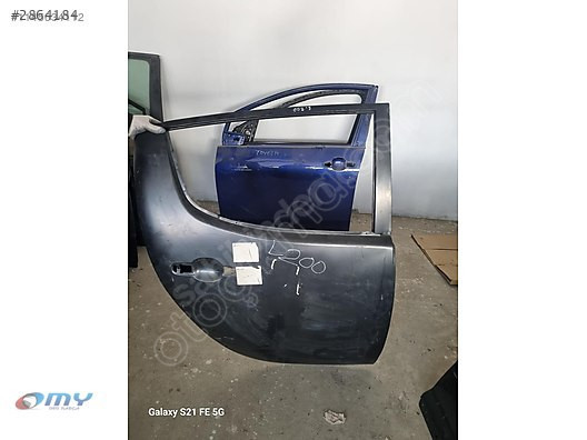MİTSUBİSHİ L200 SAĞ ARKA KAPI