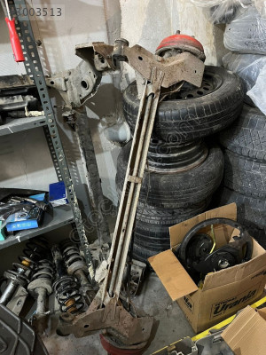 Opel tigra corsa b arka dingil taşıyıcı