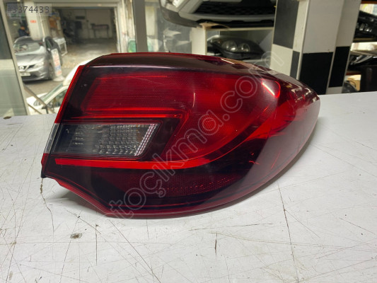 OPEL ASTRA J SEDAN SAĞ STOP - ÖZIŞIK ÇIKMA PARÇA