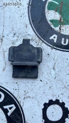 5C5857949 Vw Passat b8.5 b8 göğüs bağlantı plastiği kılıfı