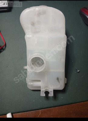 Citroen Berlingo 2011-2019 su yedek deposu