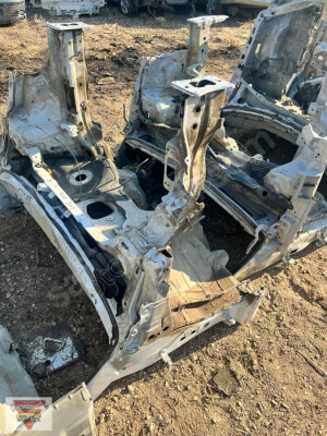 VOLKSWAGEN POLO SAĞ ÖN ŞASE ÇEYREK
