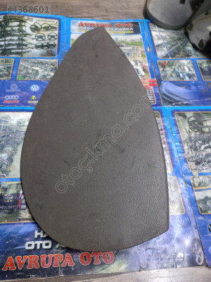 Opel Omega A kasa göğüslük sağ yan tarafı kapağı