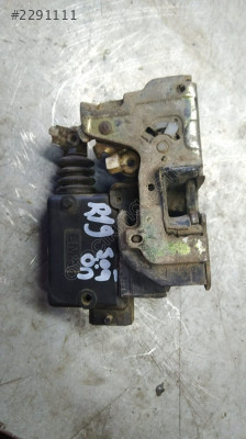 Renault 19 R19 Sağ ön kapı kiliti çıkma