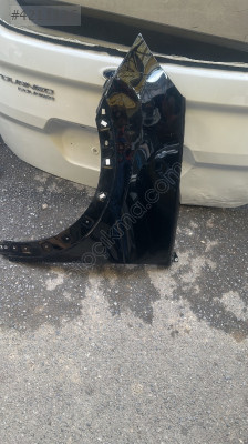 Ford Puma sol ön çamurluk siyah çıkma hasarlı