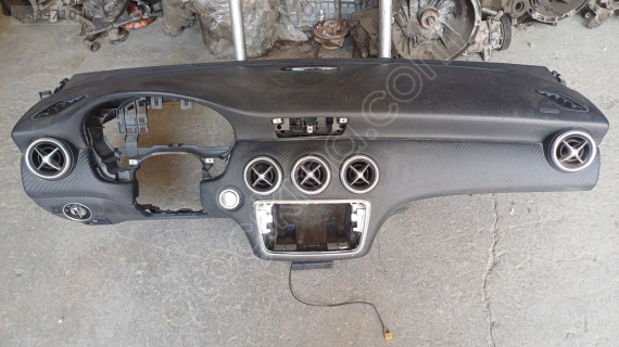 Mercedes W176 A180 Göğüs Torpido