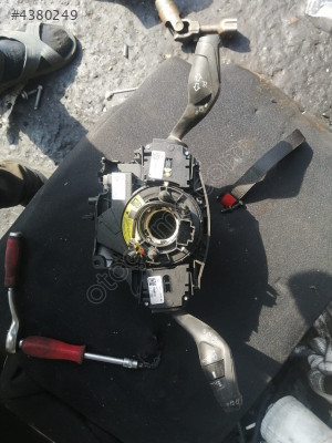 FORD TOURNEO SİLGİ SİNYAL KOLU KONUK OTO