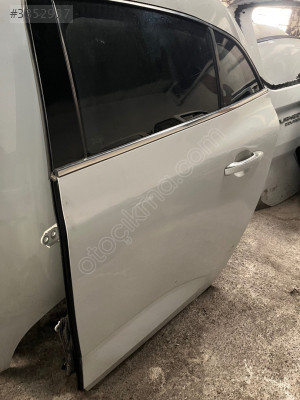 Renault Megane 4 sol arka kapı çıkma orijinal