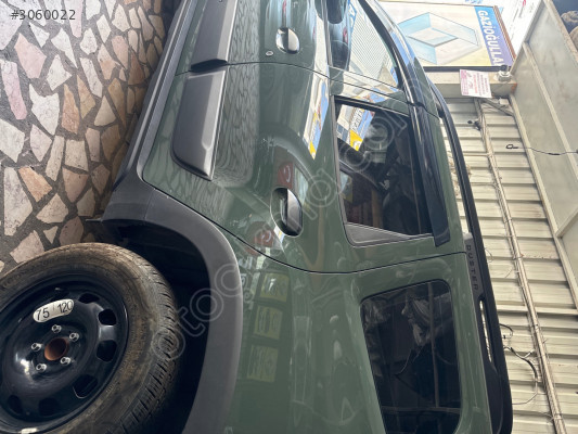 Dacia Duster 2 XJD Çıkma Sol Arka Kapı