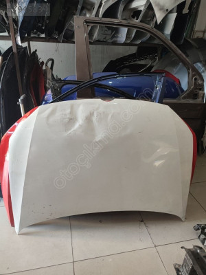 Volkswagen Polo kaput orjinal çıkma parça