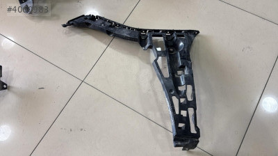 MERCEDES C SERİ W206 SAĞ ARKA TAMPON BRAKETİ 2068855900