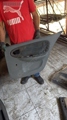 RENAULT MEGANE 1 ÇIKMA ORJİNAL SAĞ ARKA KAPI DÖŞEMESİ BDÇ