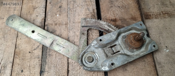 Ford Escort sağ arka cam krikosu