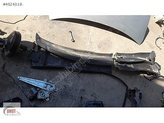TOYOTA COROLLA ÖN CAM IZGARASI