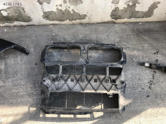 BMW X6 E71 E72 ÖN PANEL HAVA MASKE BAKALİTİ 51647192758