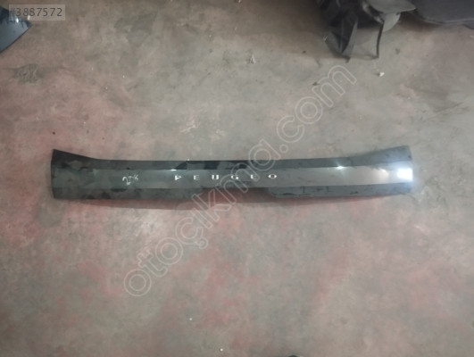 PEUGEOT 208 BAGAJ KAPAĞI KAPLAMASI ÇİTASI 9826944480