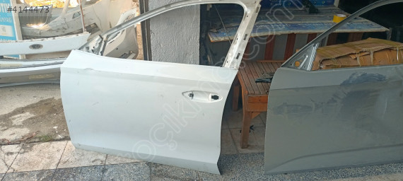 Skoda Octavia sol ön kapı yeni kasa