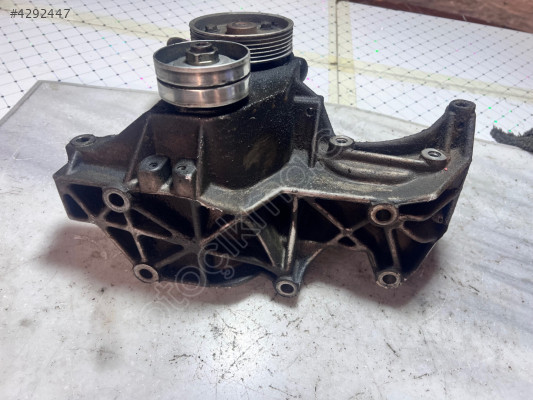 RENAULT MEGANE 1-98 MODEL GERGİ BILYASI  BRAKETİ ORJİNAL ÇIKMA