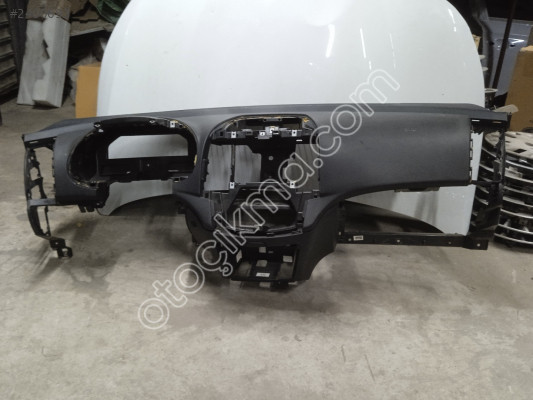 Hyundai i30 torpido çıkma orjinal