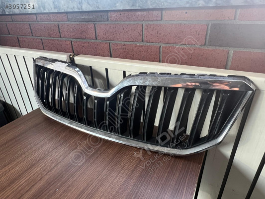 Skoda Yeti 5L0853668A Çıkma Ön Panjur 2010-2014