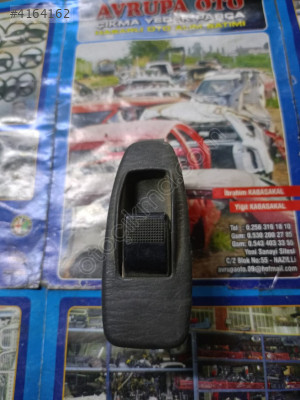 Ford Ranger 04 08 model sağ arka cam açma düğmesi ve plastik yeri