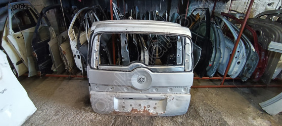 Fiat Fiorino arka bagaj kapağı