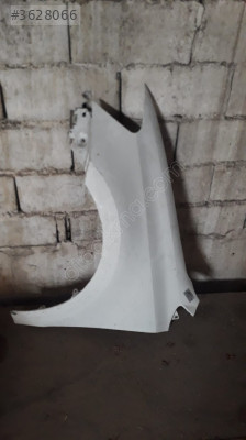 VW POLO BEYAZ ÖN ÇAMURLUK