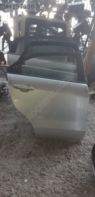 KİA RİO SAĞ ARKA KAPI ORJİNAL ÇIKMA DOLU