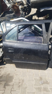 samand ıkço sağ arka kapı