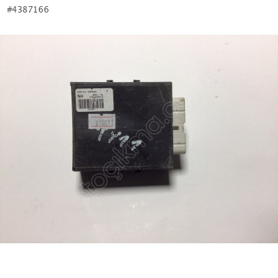 2002 Toyota Avensis 1.8 VVT 5DR Kapı Alıcı Rölesi 89741-05040