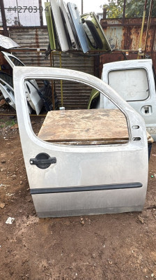 Fiat doblo sağ ön kapı çıkma