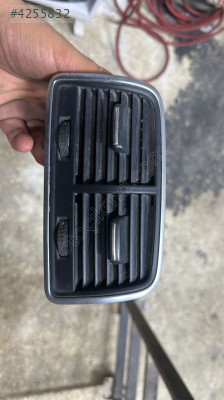 AUDİ A6 ARKA KONSOL ÜFLEME HAVALANDIRMA IZGARASI 4G0 819 203 ORJ