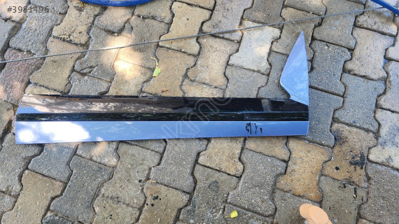 hyundai kona sağ ön kapı bandı çıkma orijinal