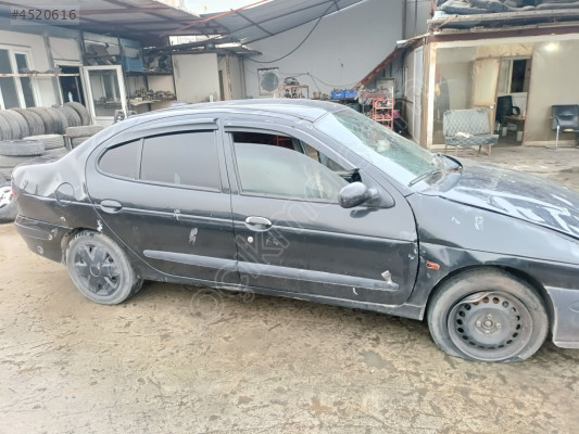 RENO MEGANE 1 SAĞ ÖN KAPI
